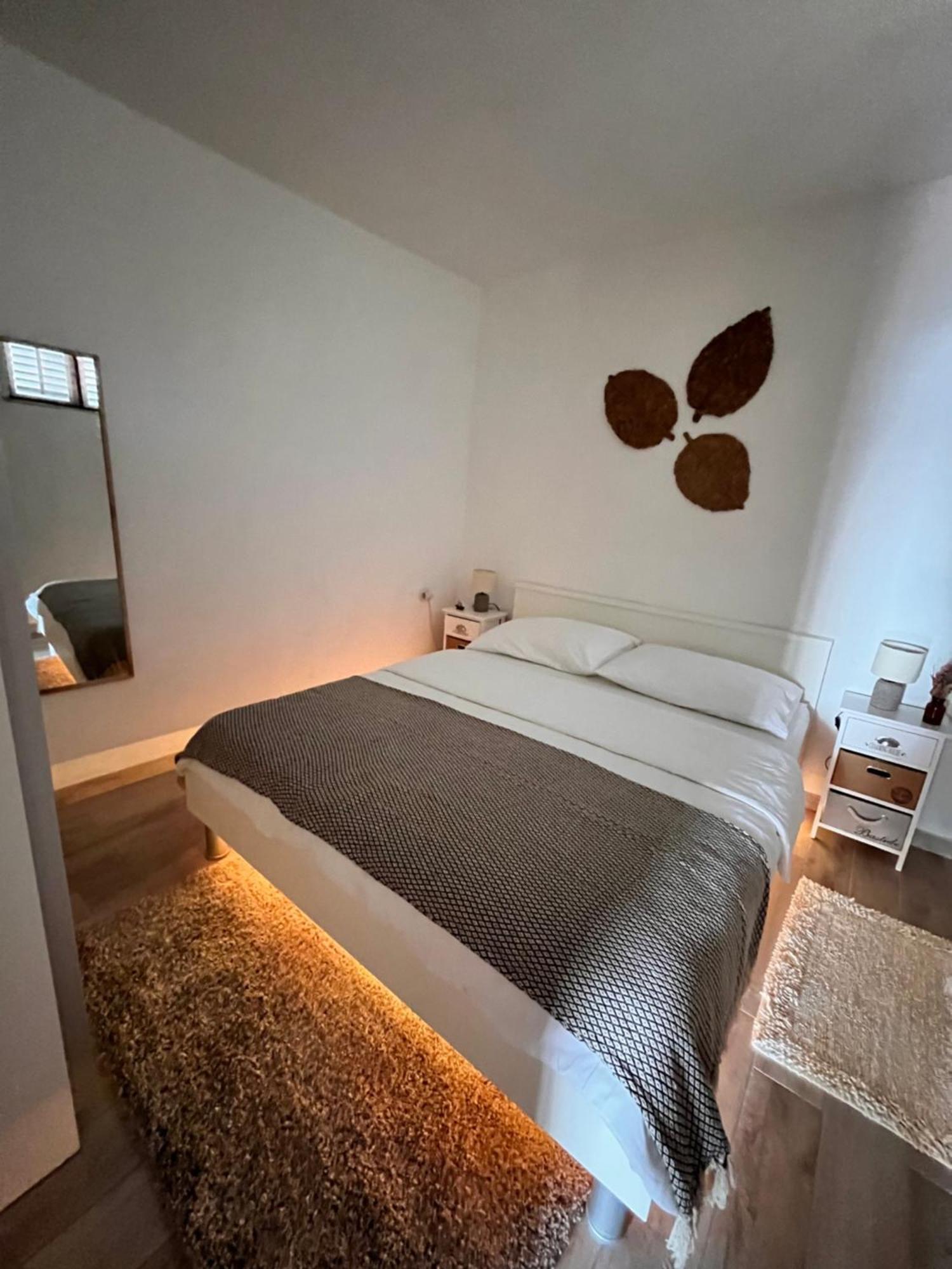 Casa Nela Villa มาสเลนีซา ภายนอก รูปภาพ